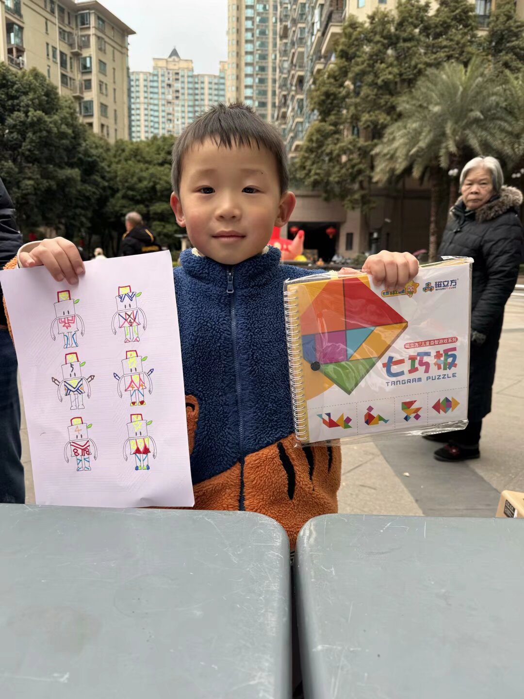 如图片无法显示,请刷新页面